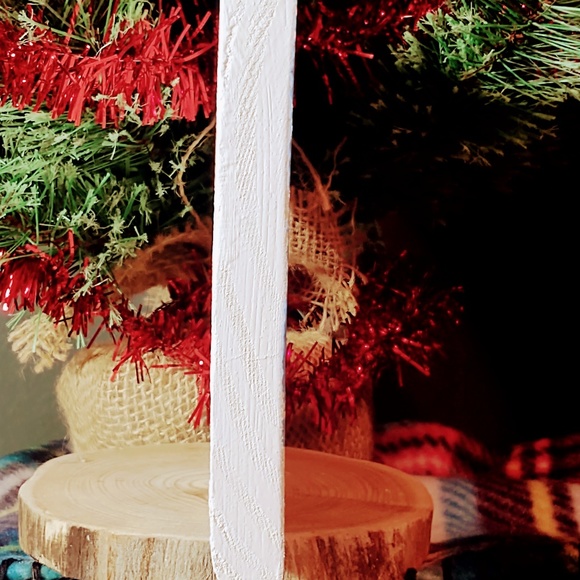 Hand Crafted Christmas Grinch Let It Snow Mini Wood Sign/Tiered Tray Decor - Picture 2 of 4